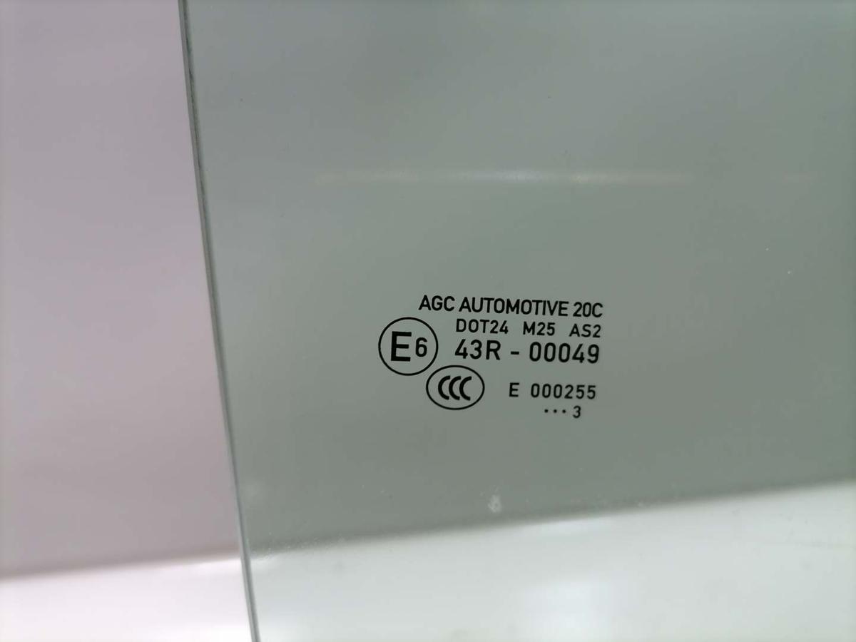 Porsche Macan original T&uuml;rscheibe hinten rechts Bj.2015